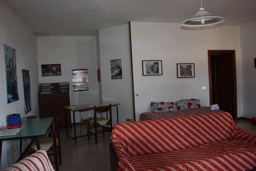 Appartamenti Salusai Trinità dʼAgultu Kamer foto