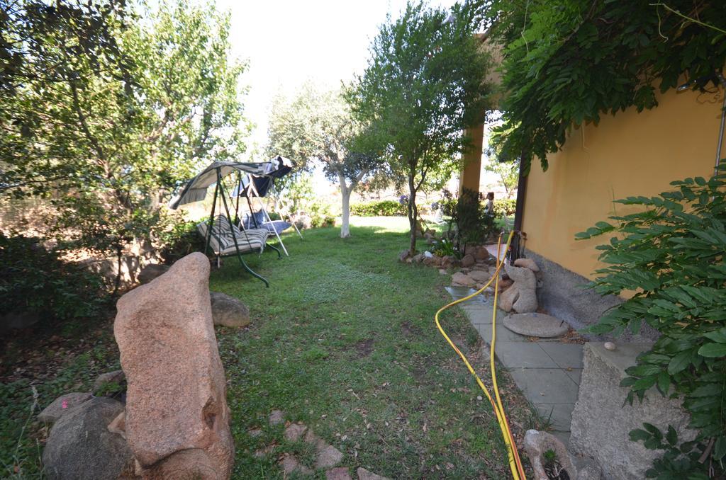 Appartamenti Salusai Trinità dʼAgultu Buitenkant foto